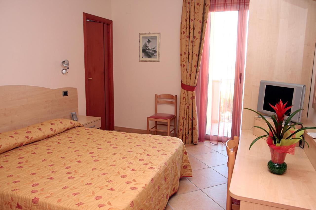 Hotel La Tartaruga Roseto Degli Abruzzi Zewnętrze zdjęcie