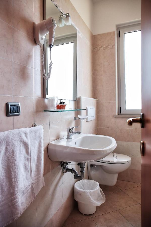 Hotel La Tartaruga Roseto Degli Abruzzi Zewnętrze zdjęcie